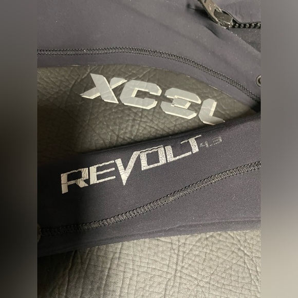 XCEL 4/3MM Men’s LT Neck Zip Full Wetsuit - Picture 2 of 7